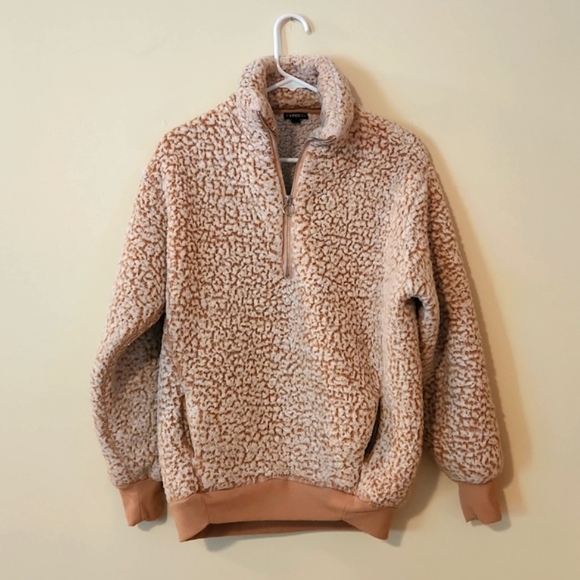 Express Cozy Oversized Pullover - Picture 2 of 9